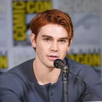 Penn Badgley Net Worth | Celebrity Net Worth