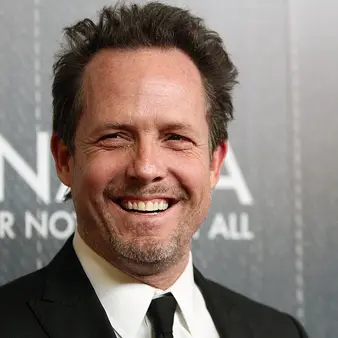 Dean Winters Net Worth | Celebrity Net Worth