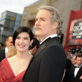 Phoebe Cates Net Worth | Celebrity Net Worth