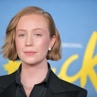 Hannah Einbinder Net Worth | Celebrity Net Worth