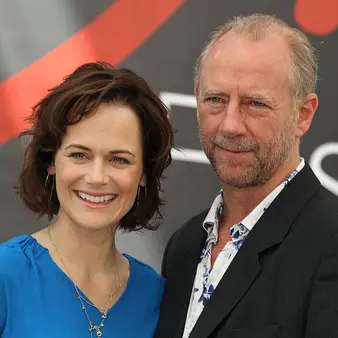 Sarah Clarke Net Worth