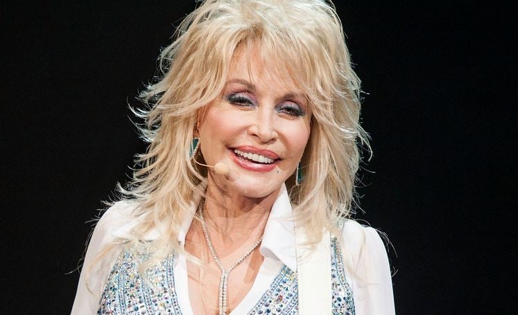 dolly parton net worth