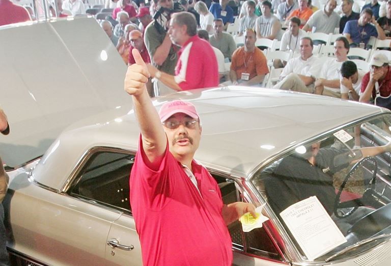 Dana Mecum Net Worth | Celebrity Net Worth