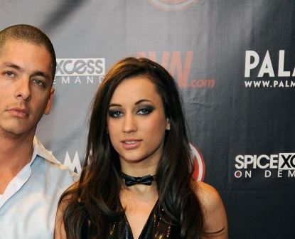 Faye Reagan Bio Photos Age Net Worth Wiki Boyfriend Height Images