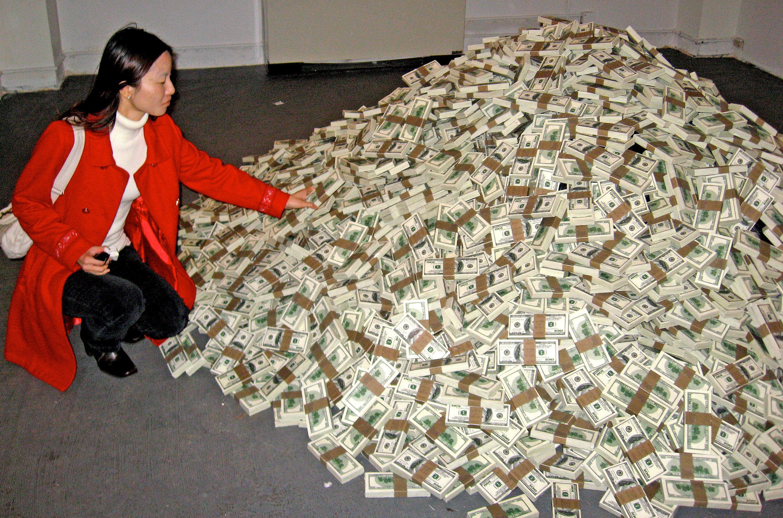 20 Awesome Photos of Insane Amounts of Cash | Celebrity Net Worth