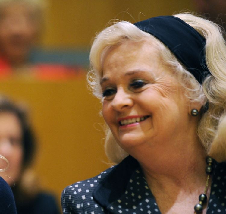 Barbara Carlson Gage Net Worth | Celebrity Net Worth