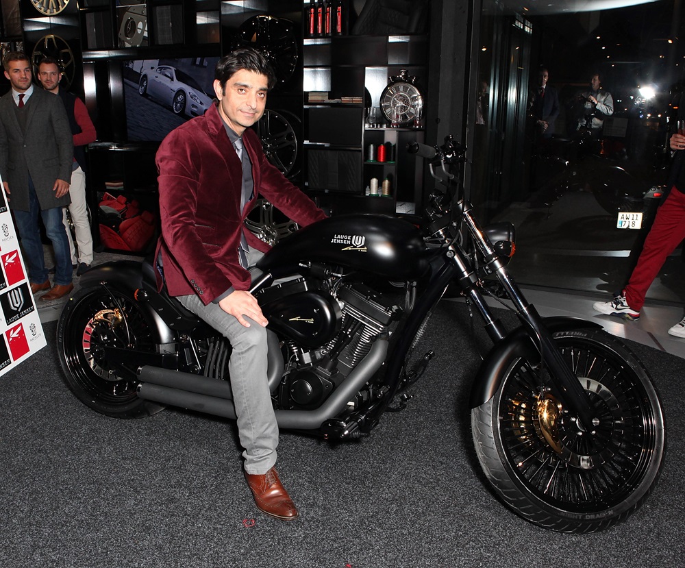 Afzal Kahn Net Worth | Celebrity Net Worth