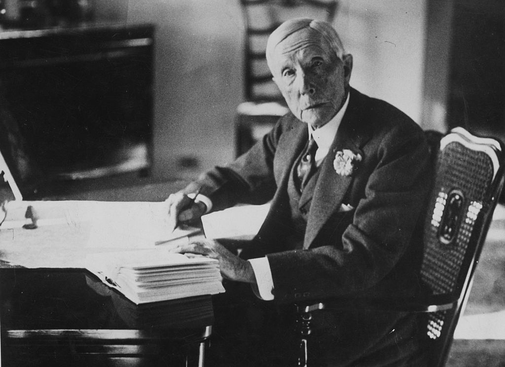 John Davison Rockefeller King of Oil and the Biggest Fortune in History  Estimated at 340 Billion Dollars Reveals Us the Ten Business Success  Commandments : Lessons on How to Make Money from