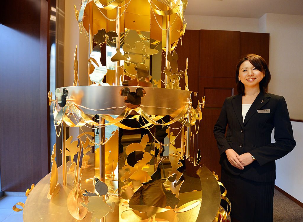 Ginza Tanaka's Gold Christmas Tree with Disney $4.2 Million Gold Disney Christmas Tree