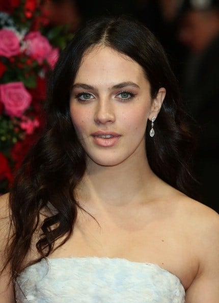 Jessica brown findlay фото