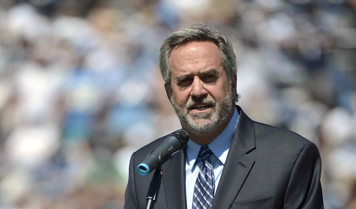 Revealed: Dan Fouts  & Career Highlights Net Worth 2026: Career Earnings & Assets