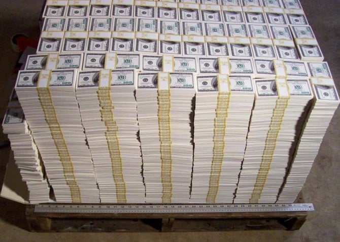 100 billion dollars cash
