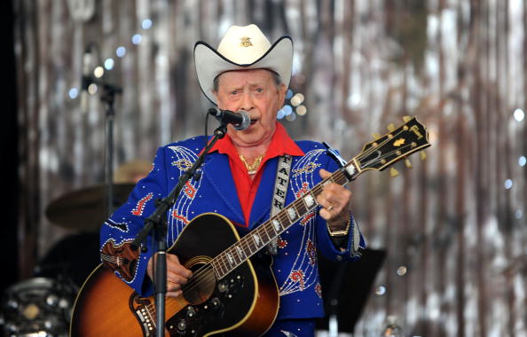 Revealed: Little Jimmy Dickens's Assets & Salary ( Updated) Net Worth 2026: Career Earnings & Assets