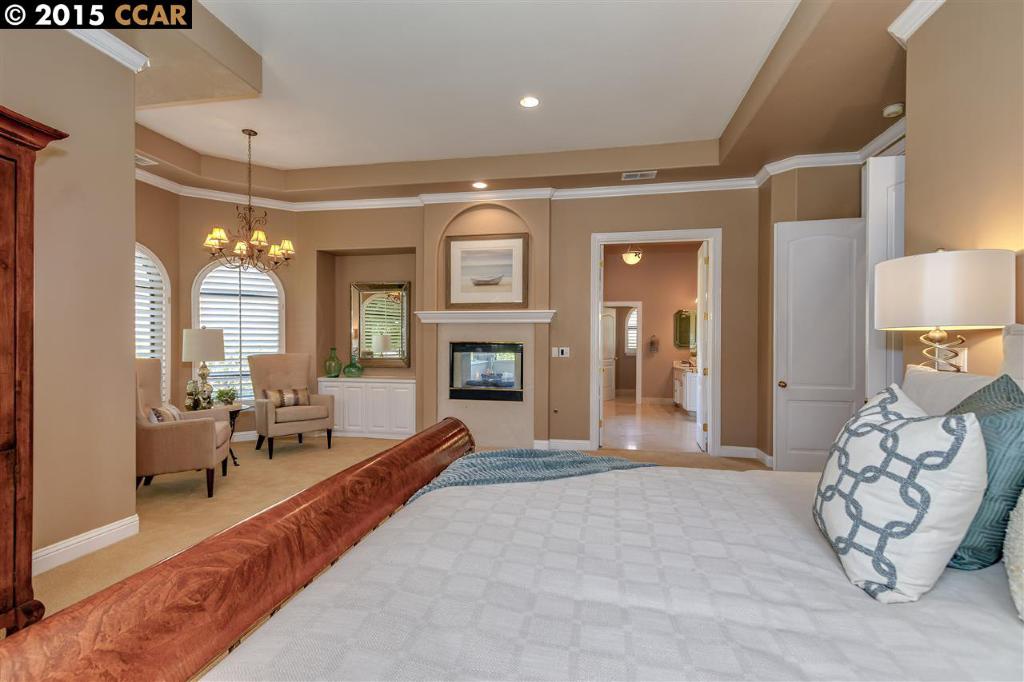 MullinsMasterBedroom