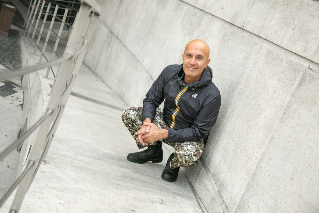 Inside Robin Sharma's Fortune: Robin Sharma's Assets & Salary - Is the Star a Billionaire? Net Worth 2026: Career Earnings & Assets