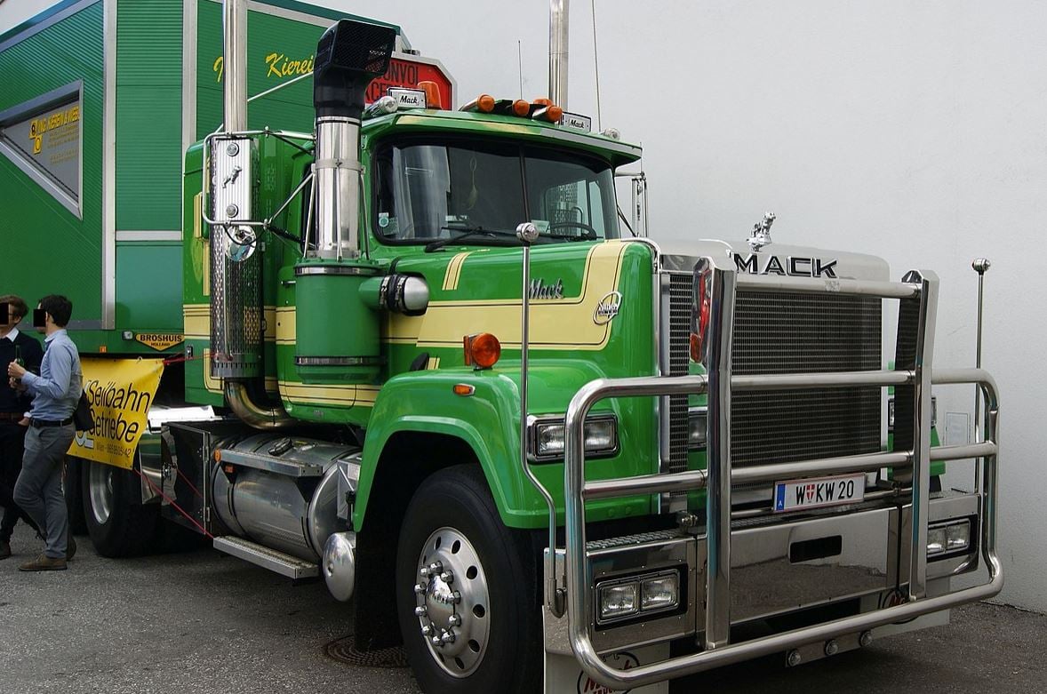 Sultan of Johor Builds Most Expensive Mack Truck In The World