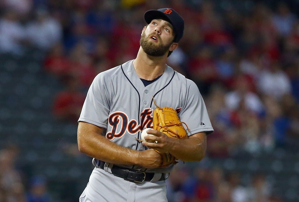 MLB player Daniel Norris lives in a van behind Florida Wal-Mart - CBS News