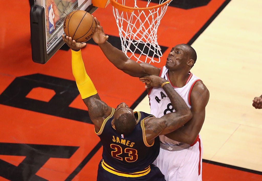 Tom Szczerbowski/Getty Images