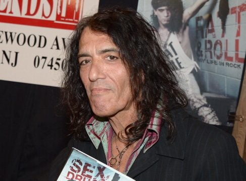 The 65-year old son of father (?) and mother(?) Stephen Pearcy in 2022 photo. Stephen Pearcy earned a  million dollar salary - leaving the net worth at  million in 2022