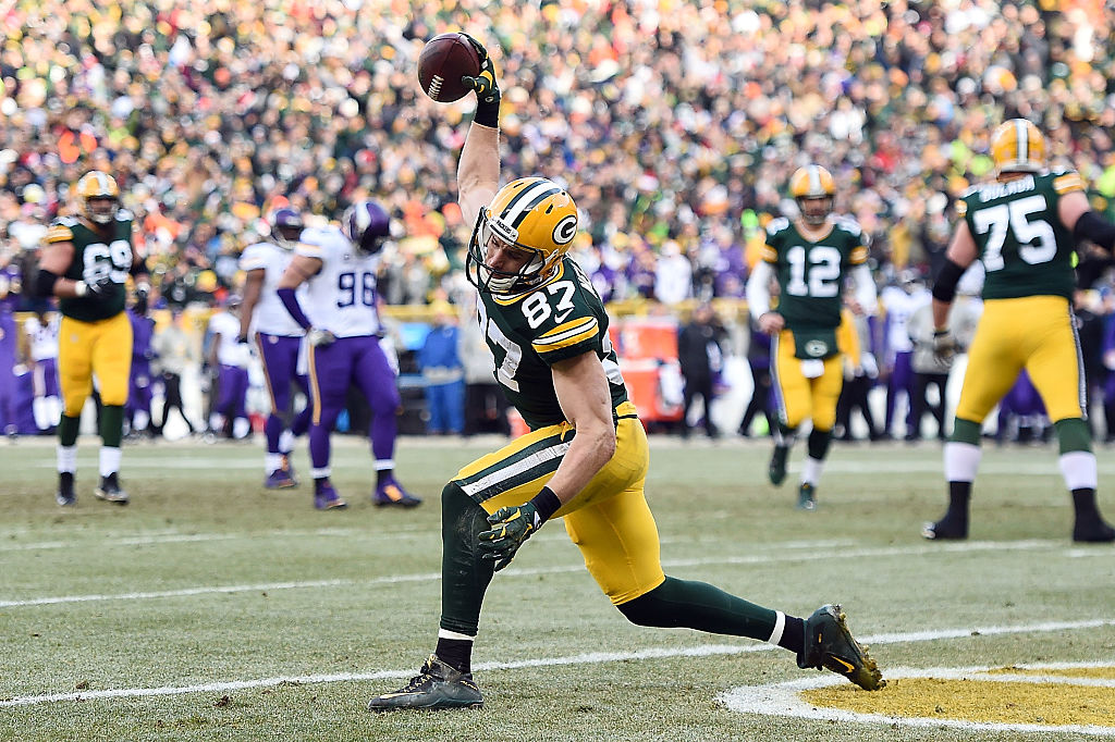 Jordy Nelson Spends His Off-Season Working On The Family Farm