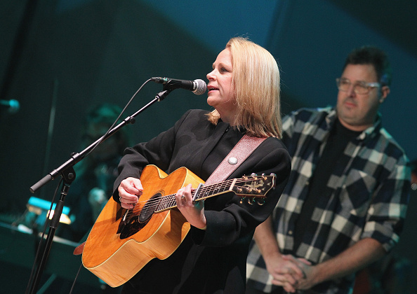Inside Mary Chapin Carpenter's Fortune: Mary Chapin Carpenter's Assets & Salary ( Updated) Net Worth 2026: Career Earnings & Assets