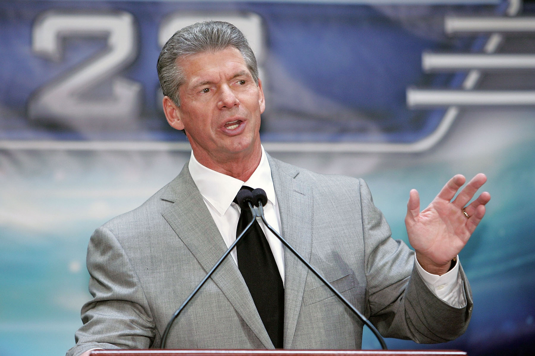 WWE Founder Vince McMahon Bringing Back The XFL | Celebrity Net Worth1800 x 1200