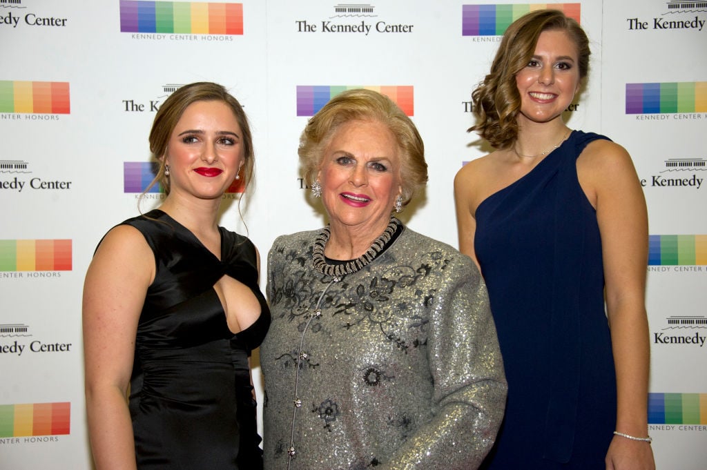 How The Lauder Family Became One Of The Wealthiest Families On The Planet  With A Combined Net Worth Of $24.3 Billion