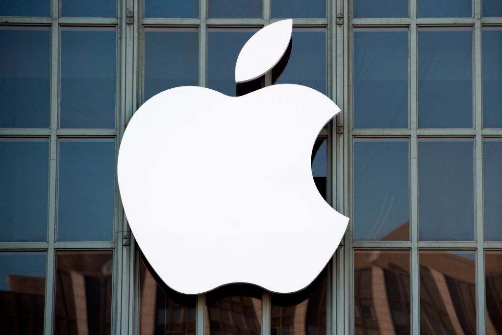 Apple Now Has More Than $237 BILLION Cash On Hand | Celebrity Net Worth