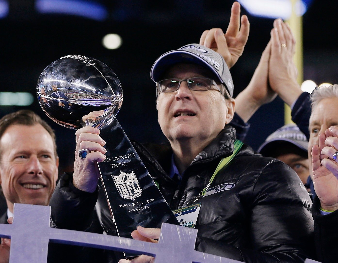 Report: Proceeds of Seahawks' sale to go to Paul Allen's foundation