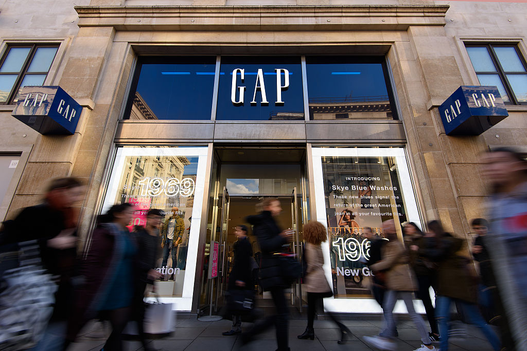 Gap's struggles have cost founding Fisher family $1 billion - San