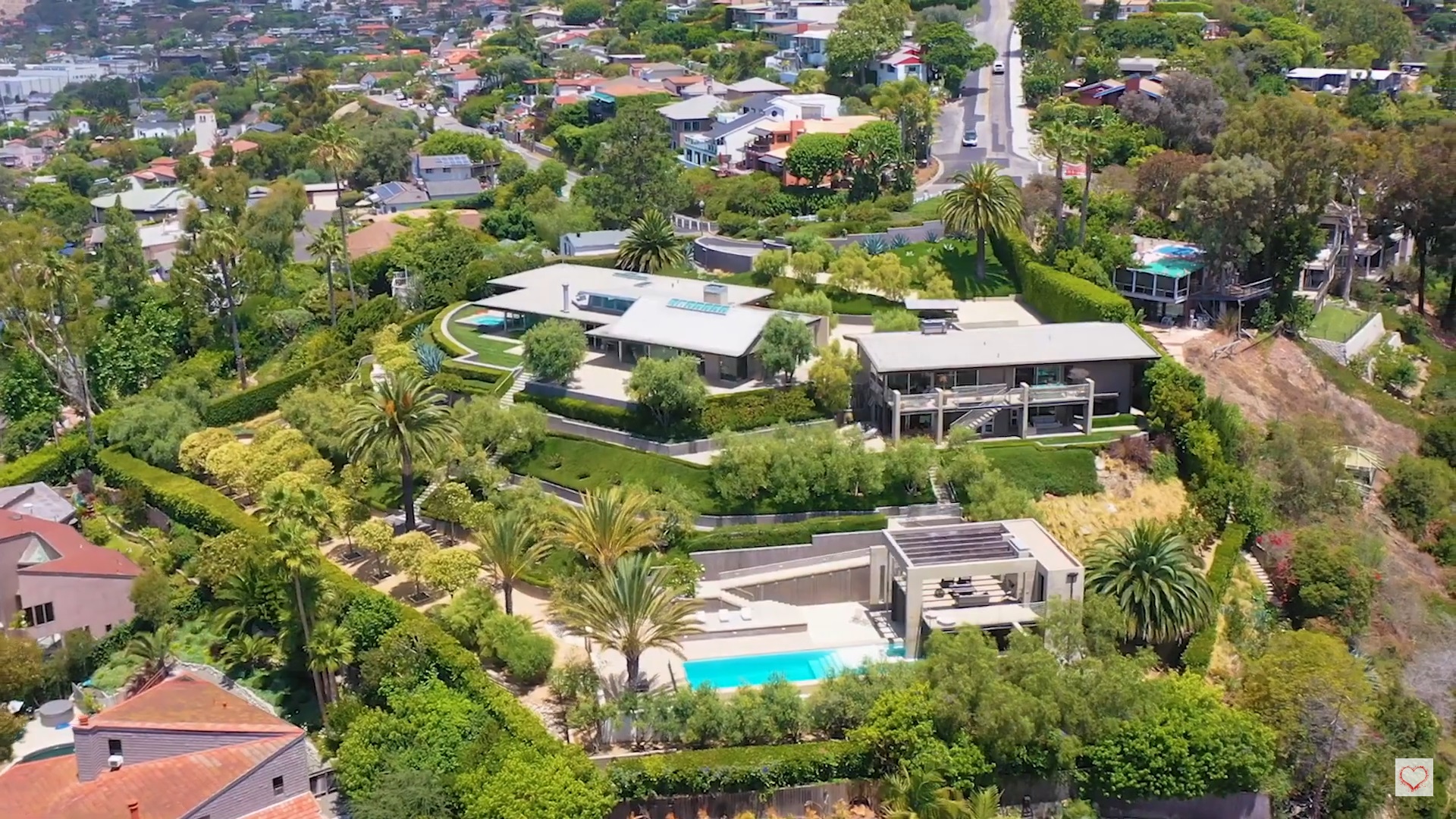 Ryan Murphy Sells Laguna Beach Compound For $10.65 Million | Celebrity ...