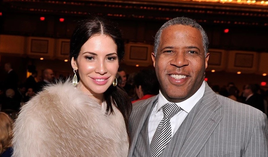 Hope Dworaczyk Net Worth | Celebrity Net Worth