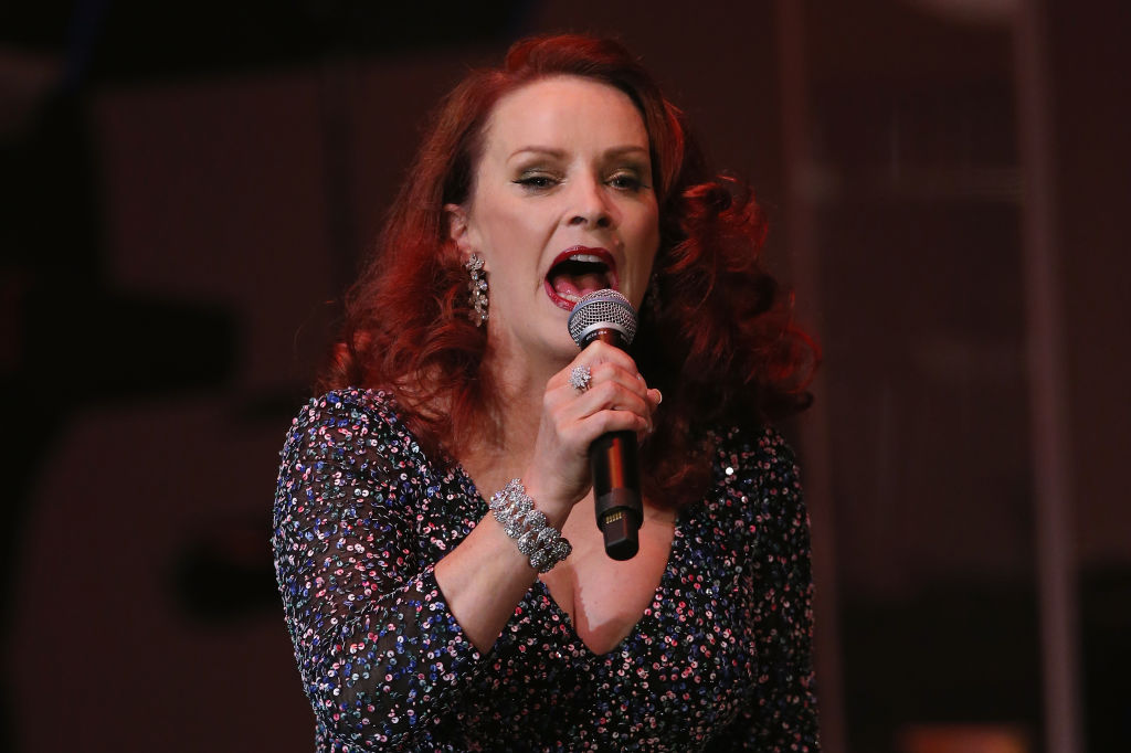 Inside Sheena Easton's Fortune: Sheena Easton's Assets & Salary & Career Highlights Net Worth 2026: Career Earnings & Assets