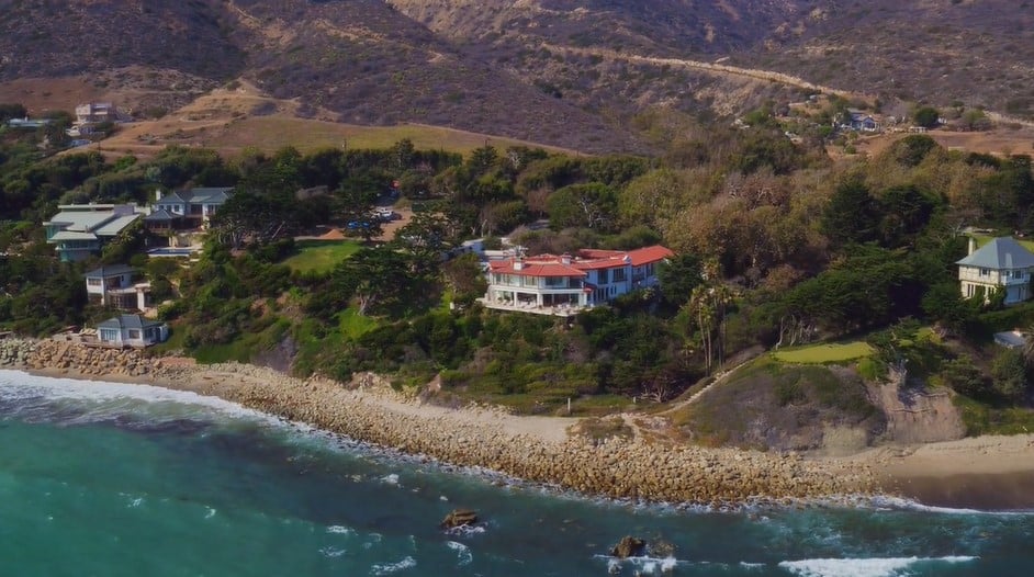 Kim Kardashian paga $ 70 millones por la antigua propiedad de Malibu de Cindy Crawford
