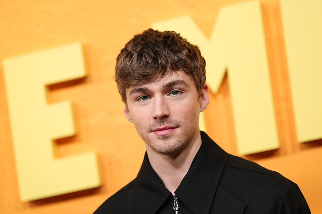 Miles Heizer Net Worth